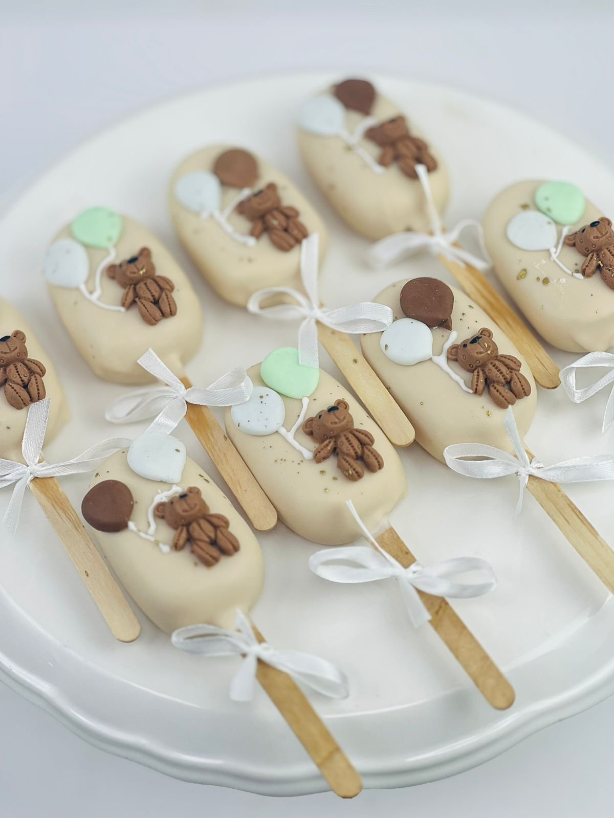 Bear Theme Cakesickles 