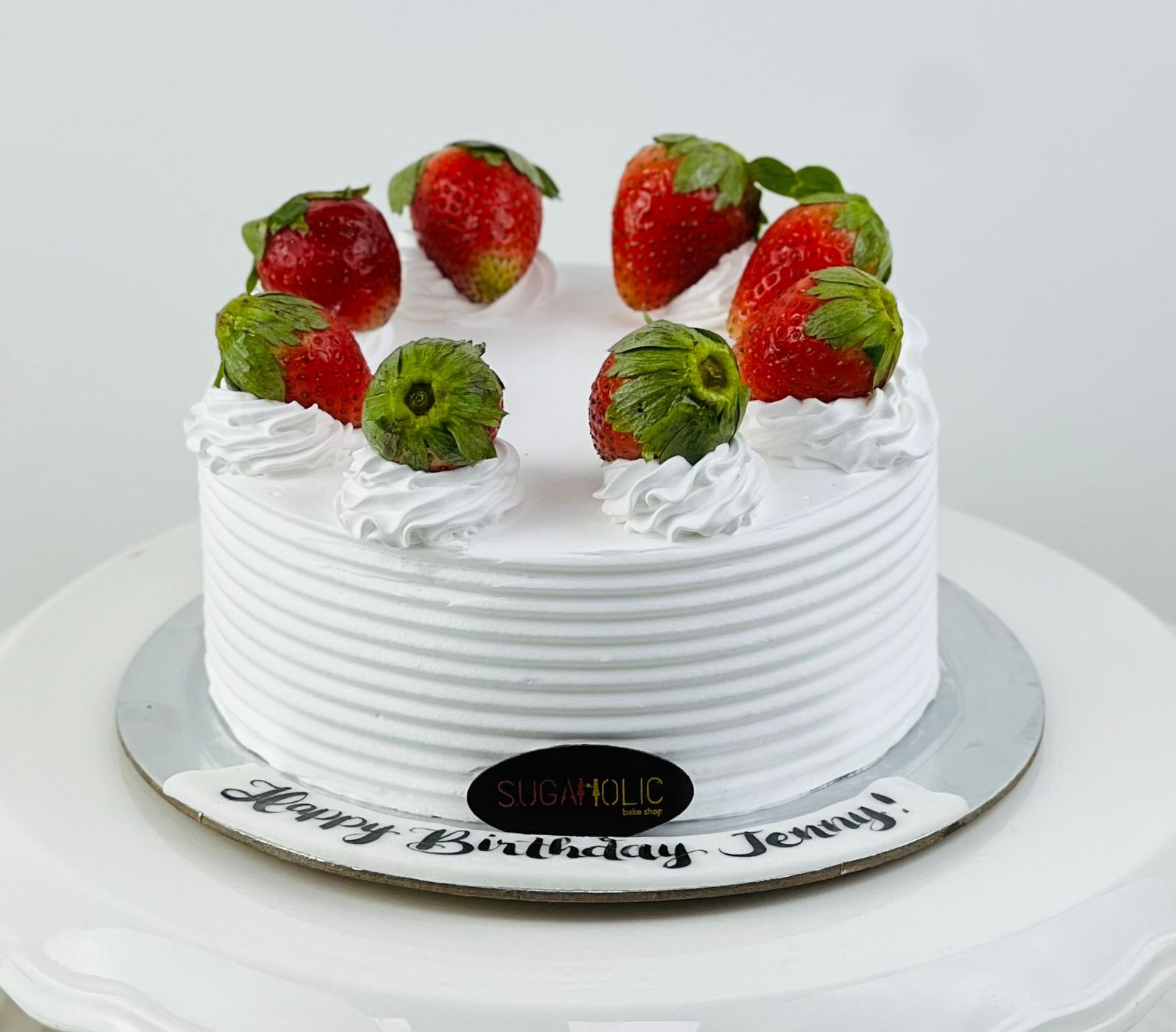 Fresh Cream with Real Fresh Strawberries Cake 
