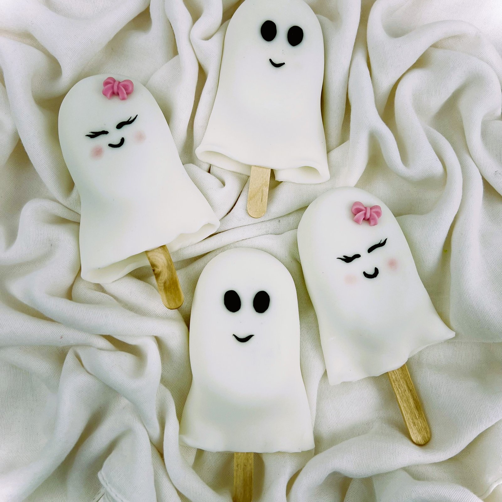 Ghost Cakesickle